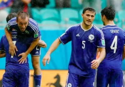 Bosnië veegt de nul weg en geeft de laatste stek door aan Iran