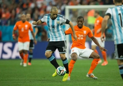 Nederlandse spelers voor halve finale bekogeld met stenen