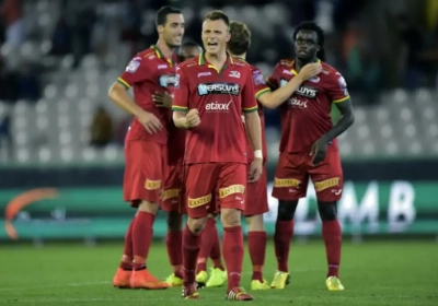 El Toro doet het ook aan zee, 2-0!