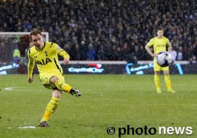 WOW: Wat een vrije trap van Eriksen!