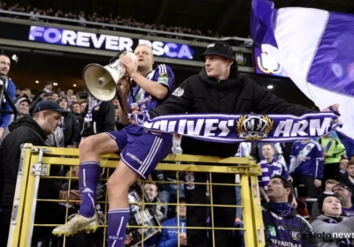 Deschacht laat zich eens gaan na match 501