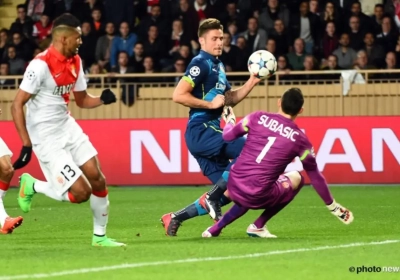Arsenal dicht bij stunt, maar Monaco houdt stand