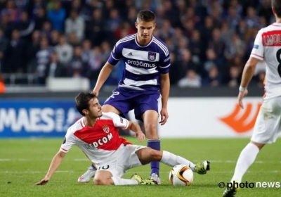 Dendoncker over tegengoal: "Als ik tackle, is het penalty"