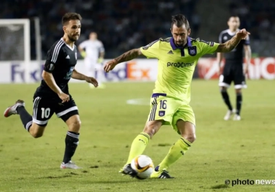 Defour hint naar doellijntechnologie: "Dat ze andere middelen zoeken"