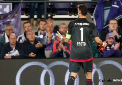 "En dan gaat die keeper zeggen: 'ze hebben niet genoeg gelopen'. Hij had die bal moeten pakken!"