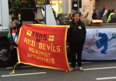 FOTO: Fans Rode Duivels steunen Palestina