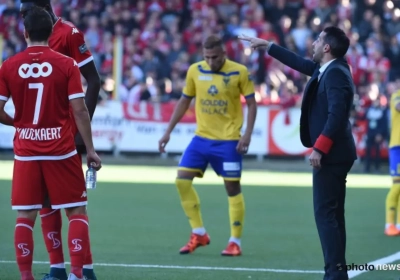 VIDEO: Prachtig gebaar! Ferrera verliest, maar wacht ex-spelers op voor felicitaties!