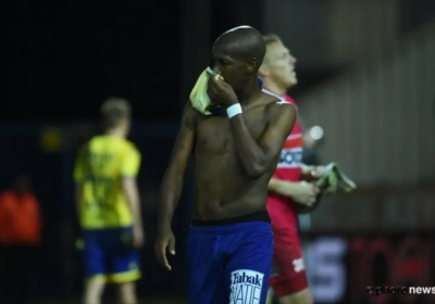 Langil na zijn wereldgoal: "Ik moest maar spelers blijven ontwijken"