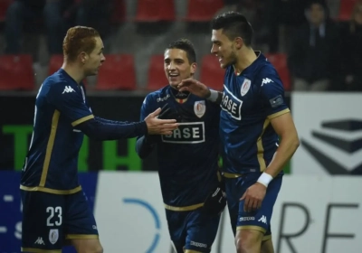 Standard kaapt met negen man volle buit weg bij zwak Essevee