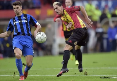 Grappige beelden! Verdier daagt Meunier uit, en die lacht vervolgens met het vreemde kapsel van de Mechelen-speler