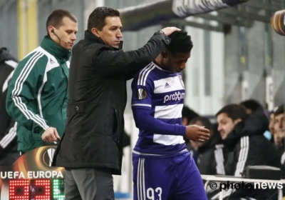 Wat met Ezekiel? Op de rechterflank doet hij... niks