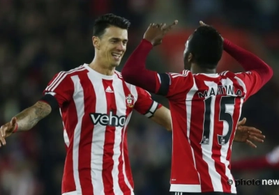 Arsenals gooi naar leidersplaats eindigt in afstraffing door Saints