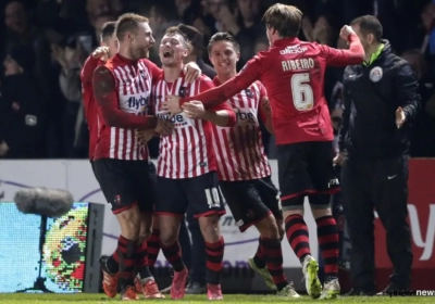 Bekervoetbal in Engeland? Een feest! Middenmoter uit vierde klasse verrast piepjong en onherkenbaar Liverpool