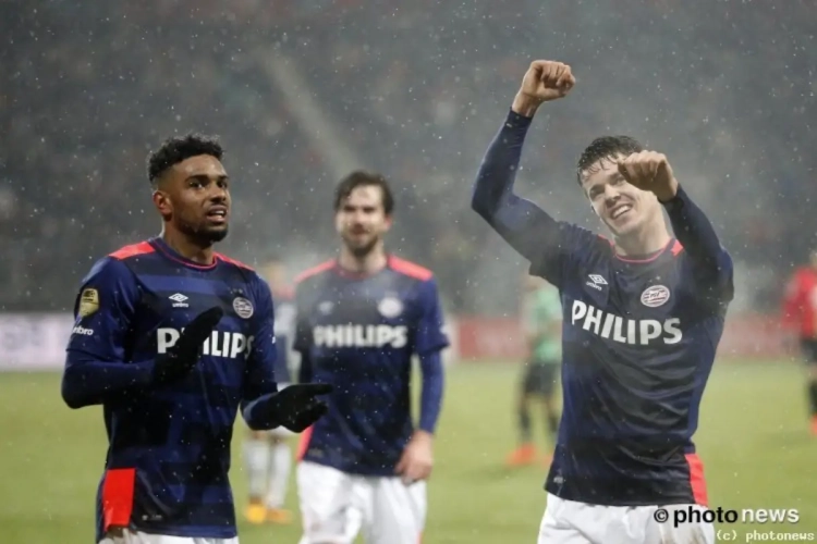 Overzicht buitenland: Limbombe kan PSV niet verrassen, Bayern raast door