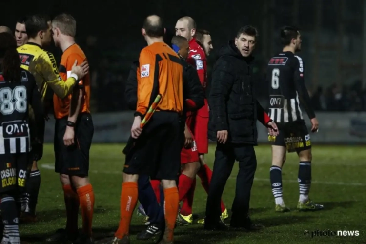 Charleroi-coach haalt zwaar uit na scheidsrechterlijke beslissing en maakt deze verwijzing naar Standard