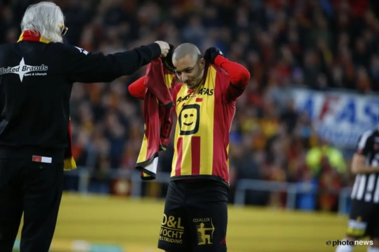 Sofiane Hanni krijgt op originele wijze zijn shirt met de Gouden Stier: "Hij té goed voor Anderlecht"