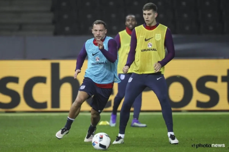 ‘Chelsea en Manchester City maken allebei jacht op peperdure verdediger’