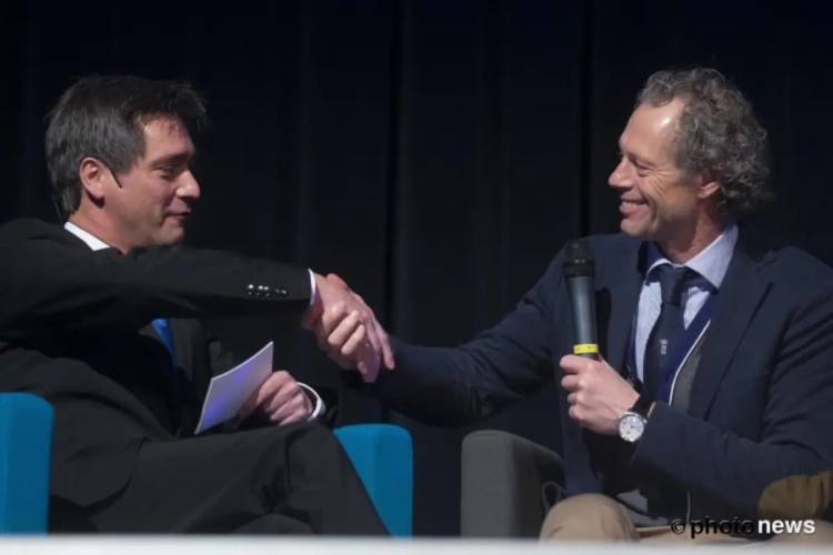 Durft nieuwsanker en bekend Club-fan Stef Wauters live deze bijzondere uitdaging aangaan?