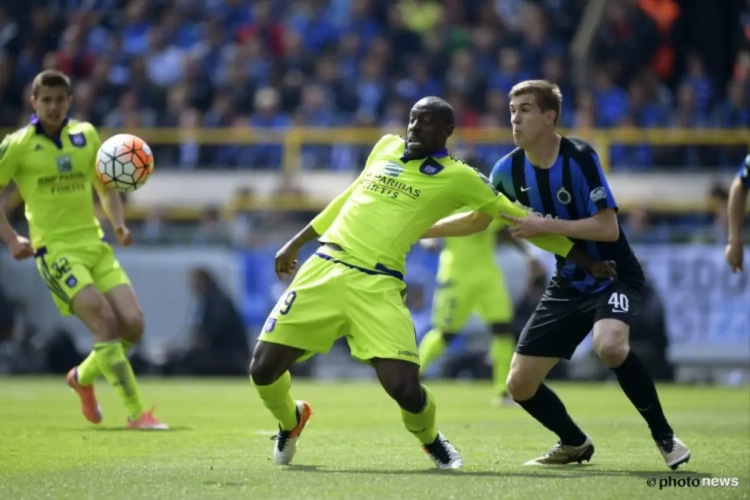 "Het zegt veel als boeren kampioen spelen!" vs. "A bunch of spineless individuals"