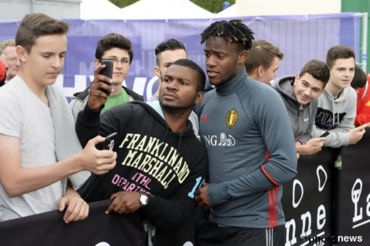 Michy Batshuayi is God in Zwitserland, maar daar wil steward niet van weten