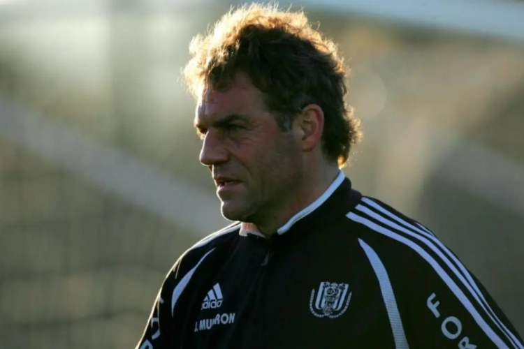 Jacky Munaron vindt dat Hein Vanhaezebrouck tegen STVV geen keus heeft: "Ze moeten nu wel hun kans krijgen"