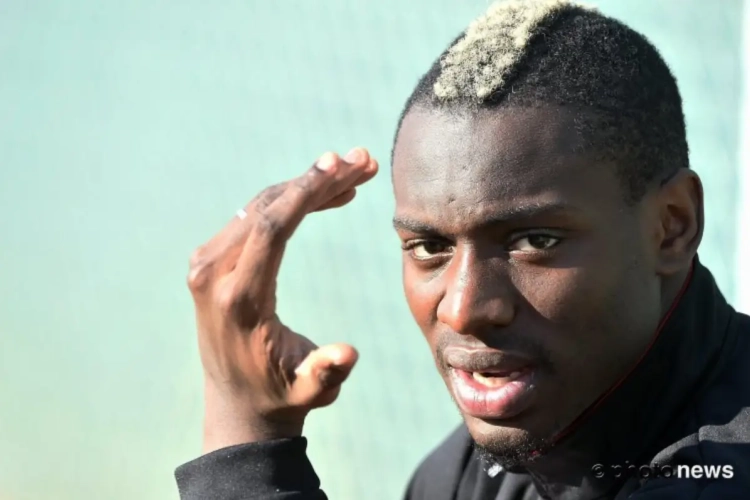 Paul José Mpoku behoudt zijn patent op knappe goals: geniet mee van zijn fluwelen techniek bij deze héérlijke vrije trap!