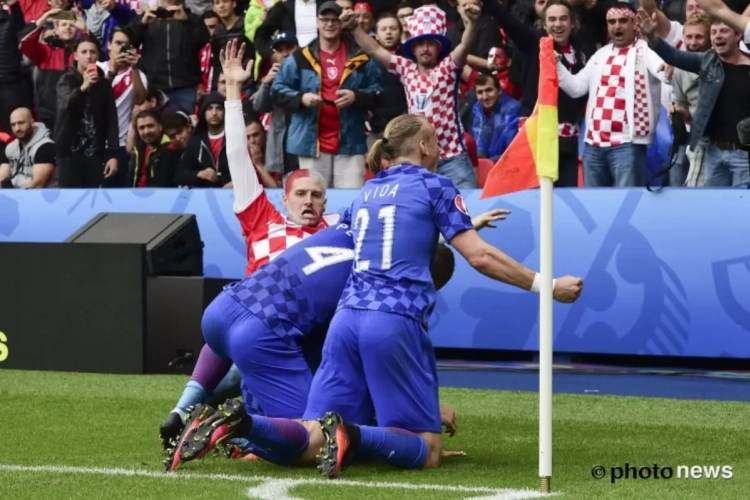 Hallucinant: gekke fan viert mee met juichende Kroaten