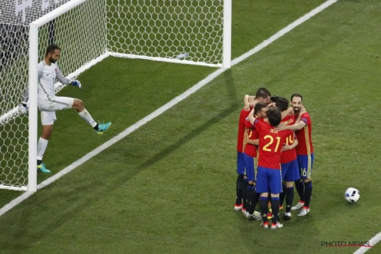 Plaatje klopt bij Spanje: team, aanval en... Iniesta: voldoende voor titel?
