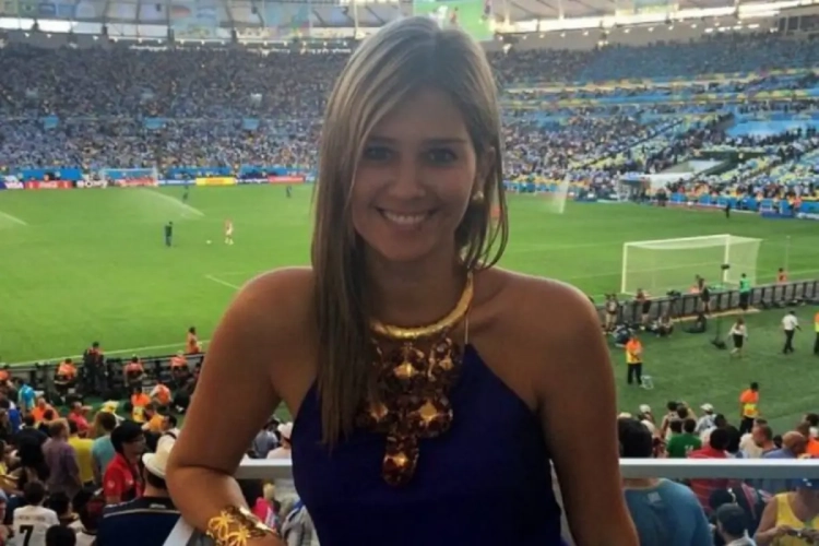 VIDEO: Flirten of niet? Bloedmooie journaliste onder vuur na interview met James Rodriguez