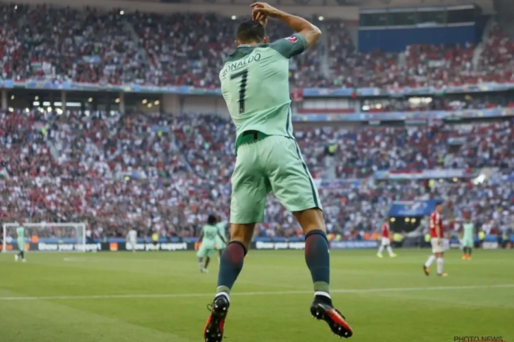 Weergaloze hak van Ronaldo zorgt voor dit unieke record op een EK!