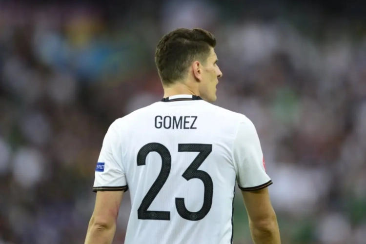 'Besiktas ziet in Rode Duivel de ideale vervanger voor topschutter Mario Gomez'