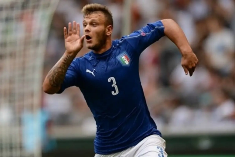 Italië verzekert zich van EK-ticket na winst tegen Griekenland