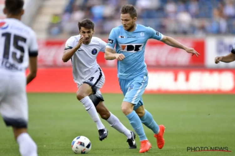 Vanhaezebrouck bedankt 'twee schitterende kerels' en is duidelijk over aankoop nieuwe verdediger: "We lossen dit wel op"