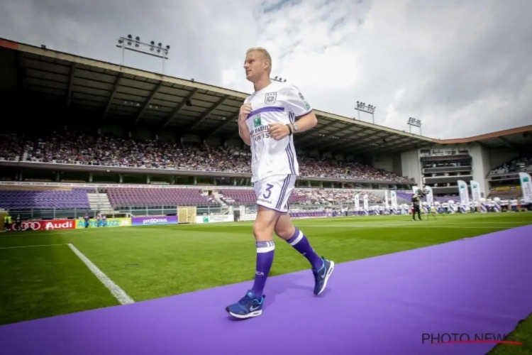 Opvallend: supporters Anderlecht roepen op om in minuut drie te applaudiseren