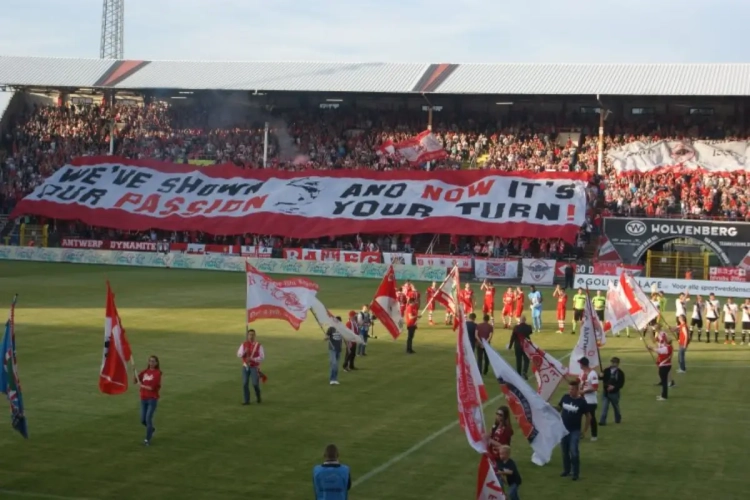 Sportieve malaise bij Antwerp met het vertrek van Vanderbiest, maar dat deert de fans duidelijk niet