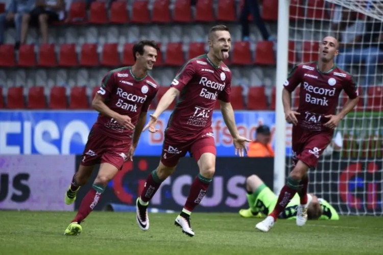 Zulte Waregem alleen leider na volwassen prestatie tegen bleek Standard