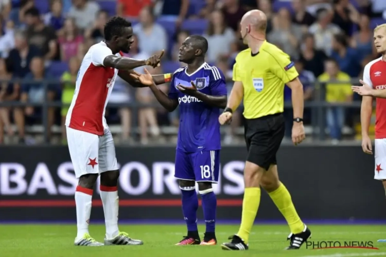 Acheampong héél eerlijk: "Ik ben met de ref gaan praten"