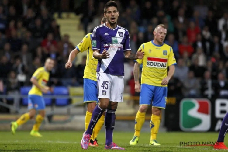"Het eerste wat Aleksandar Mitrovic tegen mij zei toen hij inviel was: 'You have shit team, this stadium is shit'"