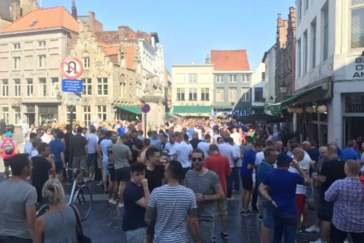 Feestje in Brugge: Leicester-fans geven alles