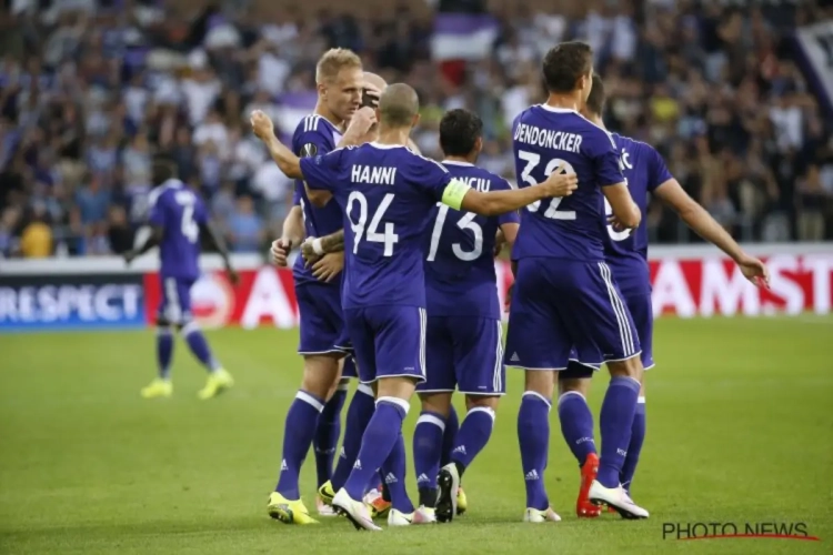 In de zomer van 2013 nog met trots voorgesteld, nu ontbindt Anderlecht het contract van zijn voormalige topaankoop