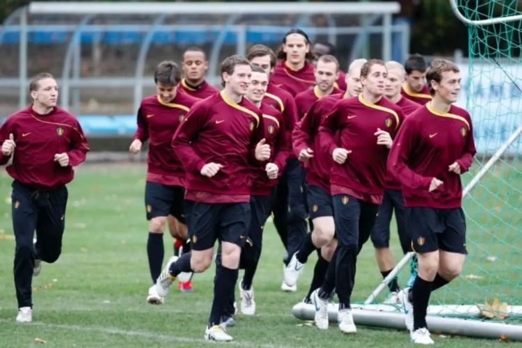 Ex-Rode Duivel met 17 caps en geweldige carrière in de Eredivisie gaat in 1ste Amateur aan de slag