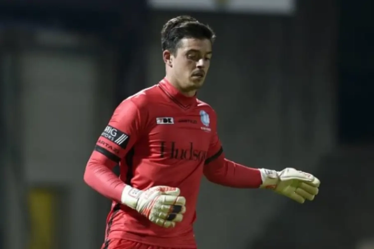 Anderlecht en Gent houden een minuut stilte voor het dochtertje van Yannick Thoelen