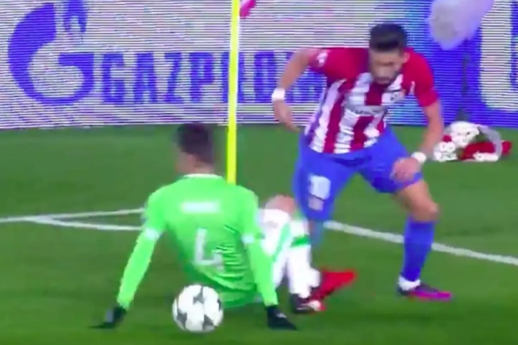 Wat?! Ongelofelijke skills: plots tovert Carrasco deze geniale beweging uit zijn voeten, en dat in de Champions League