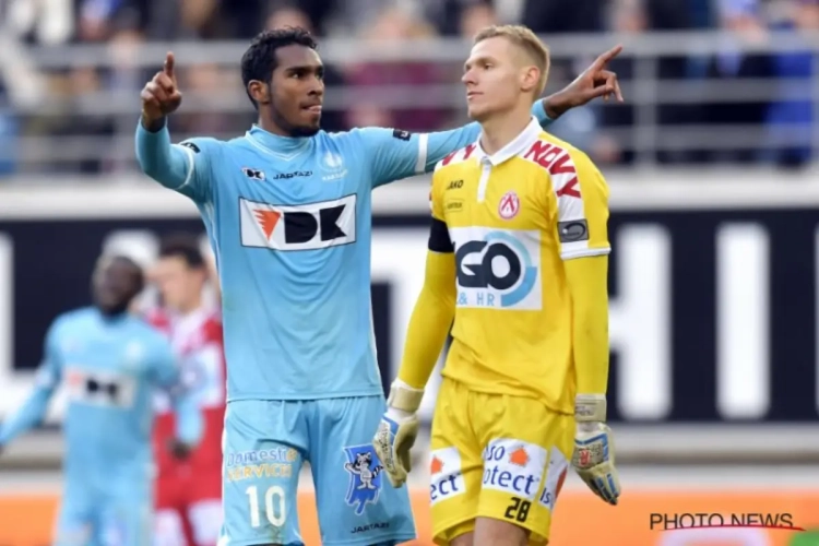 Kaminski zag zijn team opnieuw té makkelijk goals weggeven: "Dit moeten we intern bespreken"