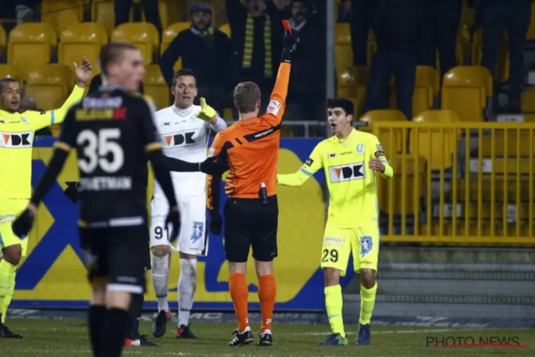 Thibault De Smet zag goeie eerste basisplaats beëindigd met rood: "Een schouderklopje en hij laat zich vallen"