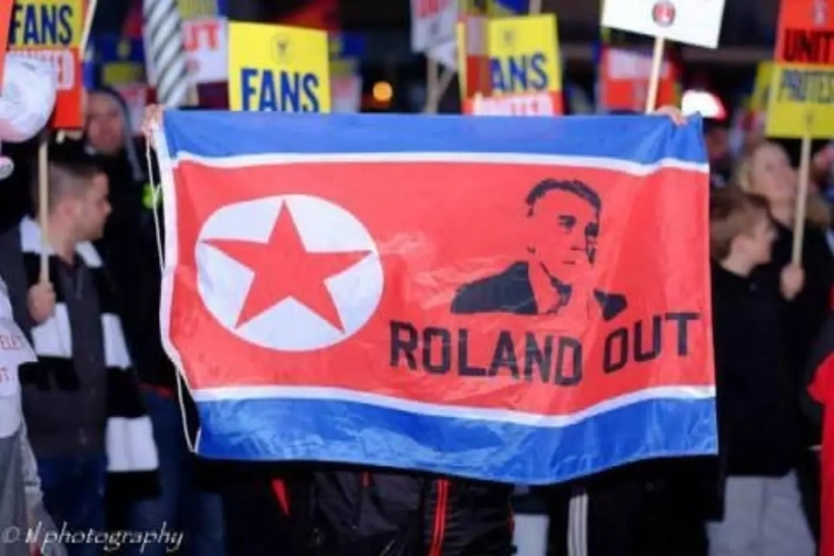 Duchâtelet plooit voor de kritiek: ondernemer wil uit het voetbal stappen