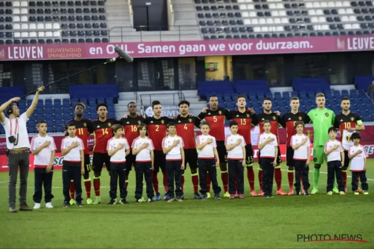 Zo zou het altijd moeten zijn! Rode Duivels U21 zorgen voor kippenvelmoment tijdens volkslied (mét beelden!)