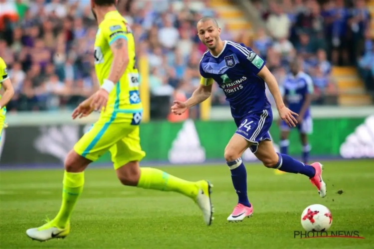 Van Binst geeft Weiler raad: "Haal hem daar weg, want hij heeft van verdedigen geen kaas gegeten"