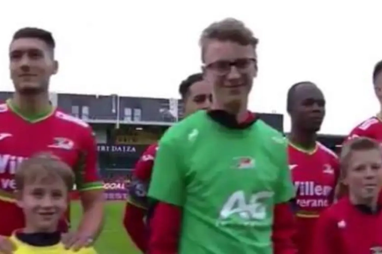 Jeugdspeler KV Oostende was dé blikvanger voor de wedstrijd