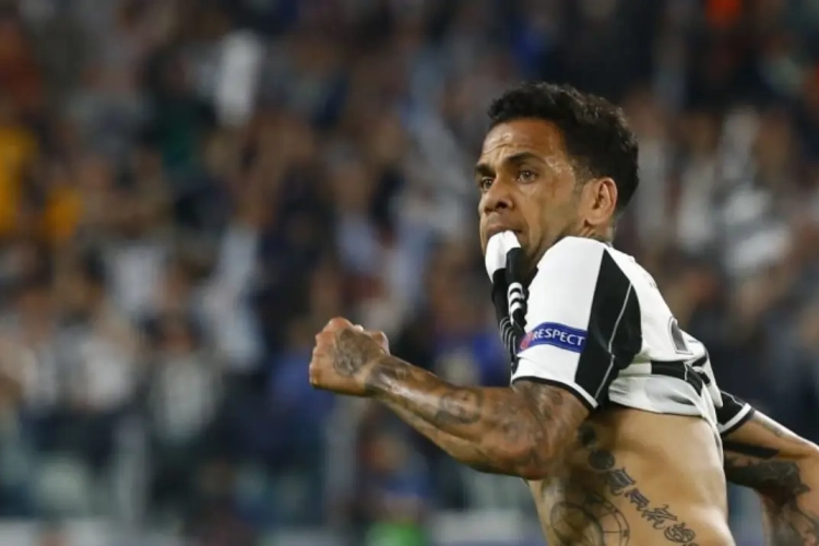 Het sprookje van Monaco is uit: grootse Dani Alves bezorgt Juventus eerste finaleticket